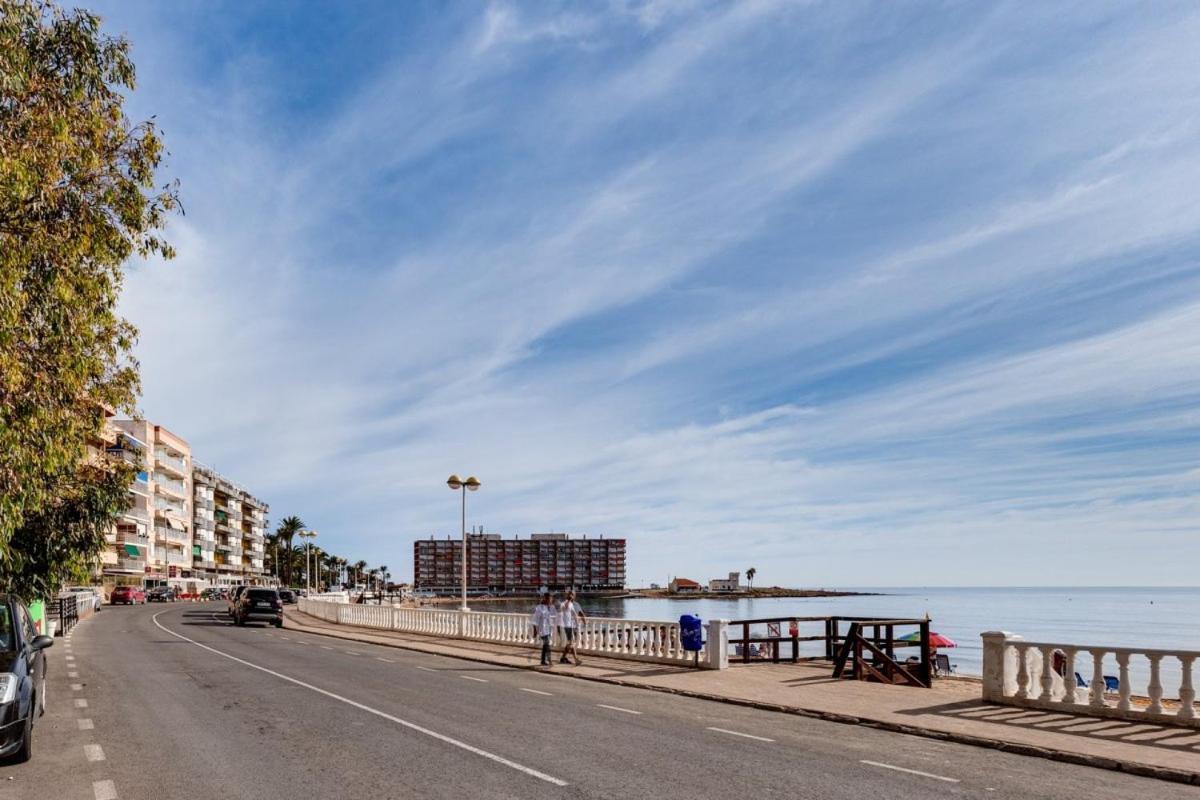 Nice Apartment With Terrace On The Los Locos Beach Torrevieja Exterior photo